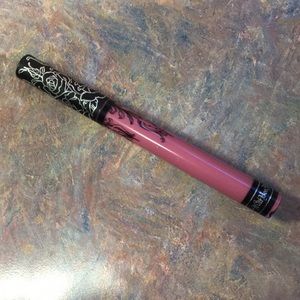 KAT VON D liquid lipstick in Lovesick